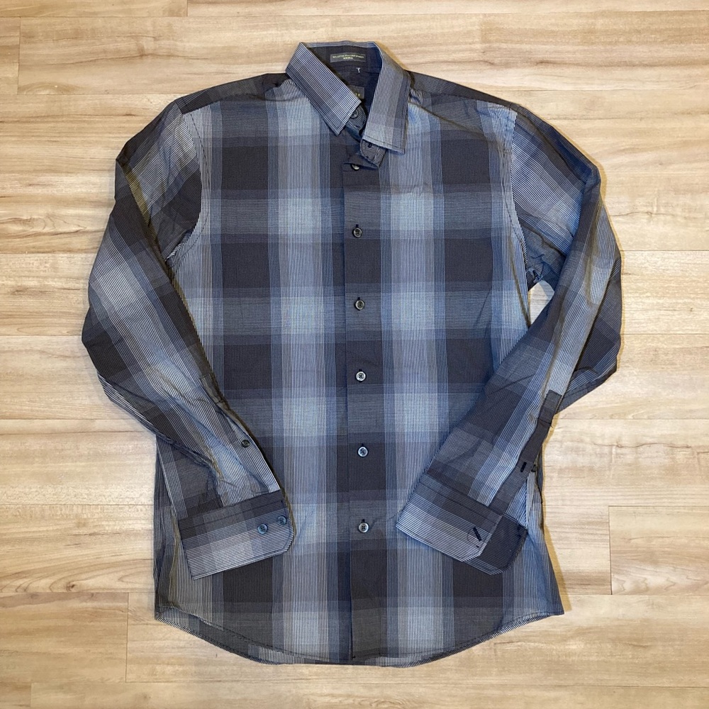 Calibrate Button Down Shirt Size Small